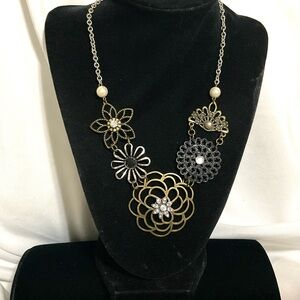 Assorted Colored Flower necklace